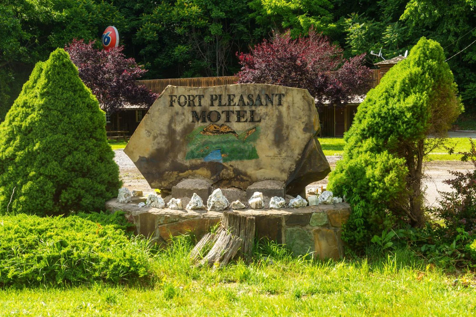 Seneca Pines Lodge Seneca Rocks Εξωτερικό φωτογραφία